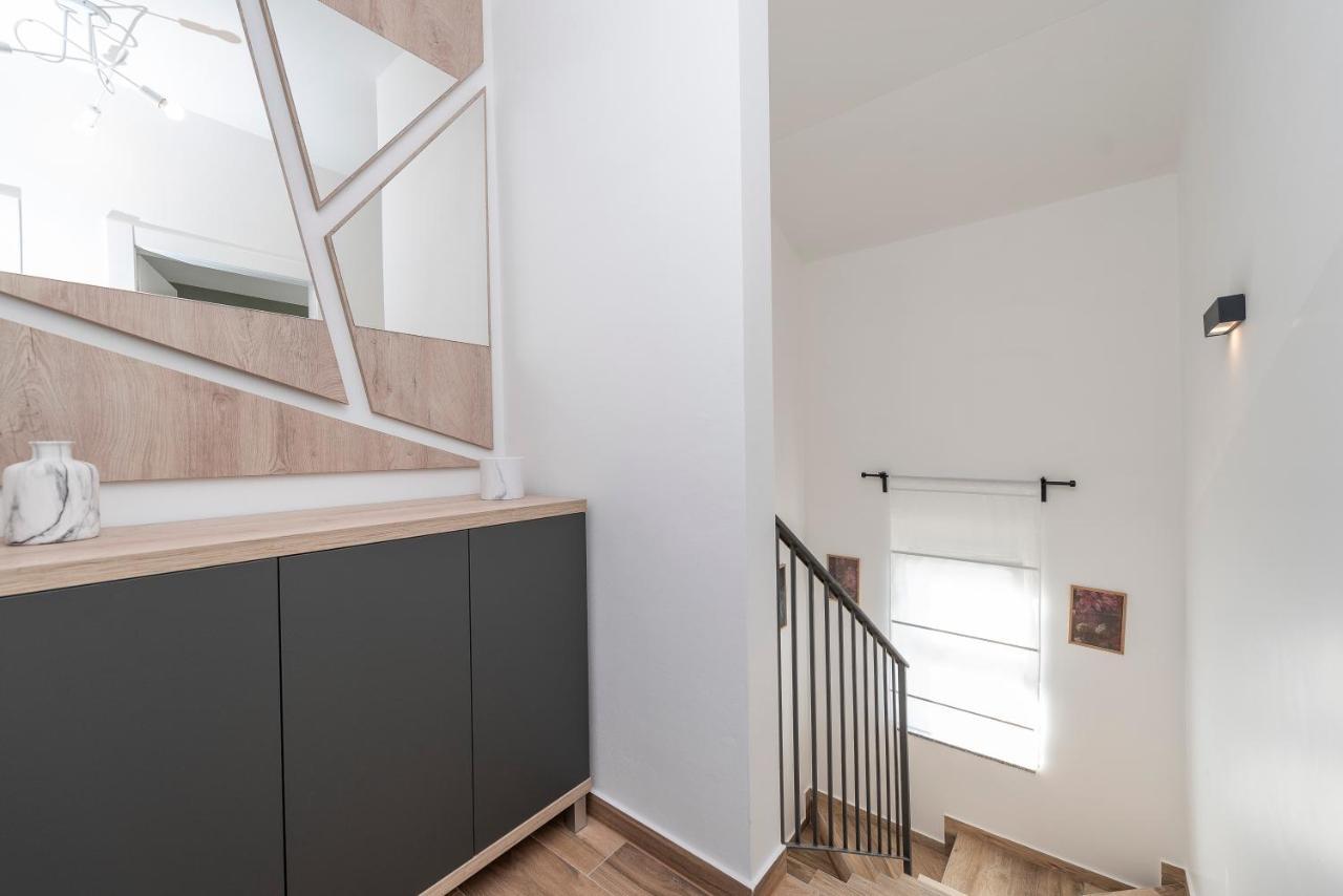 Luxury Apartments - La Vir 3 & 4 Exterior photo